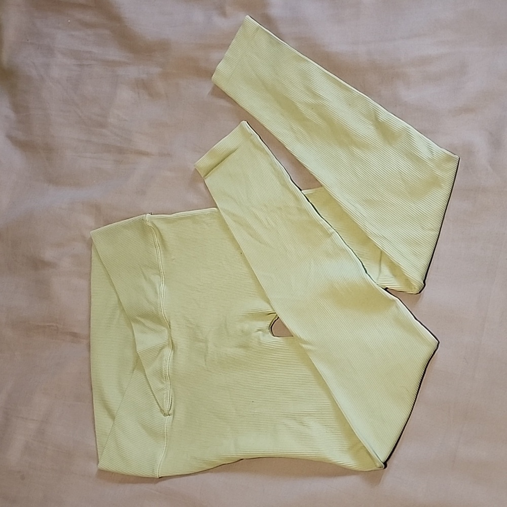 Nikibiki leggings size small